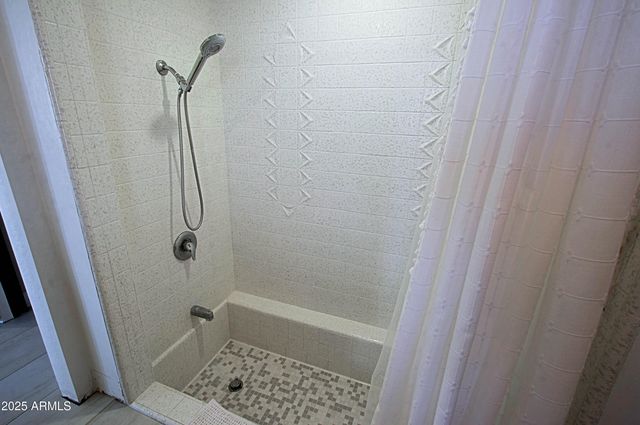 4901 W SOFT WIND Drive, Glendale, AZ 85310