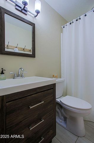 4901 W SOFT WIND Drive, Glendale, AZ 85310