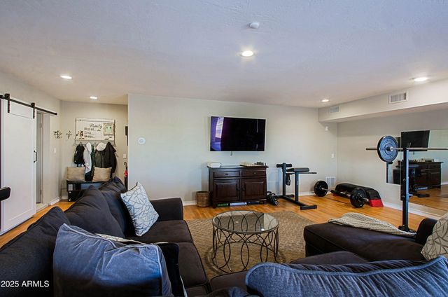 4901 W SOFT WIND Drive, Glendale, AZ 85310