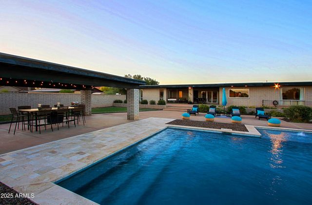 4901 W SOFT WIND Drive, Glendale, AZ 85310