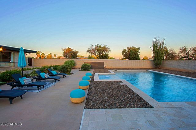 4901 W SOFT WIND Drive, Glendale, AZ 85310