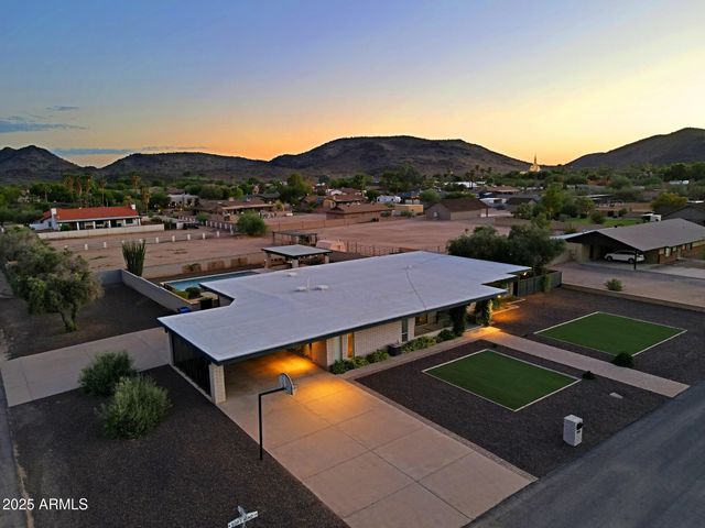 4901 W SOFT WIND Drive, Glendale, AZ 85310