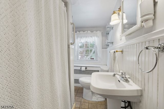 691 Ridgedale Ave, East Hanover Twp., NJ 07936