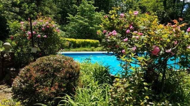 691 Ridgedale Ave, East Hanover Twp., NJ 07936