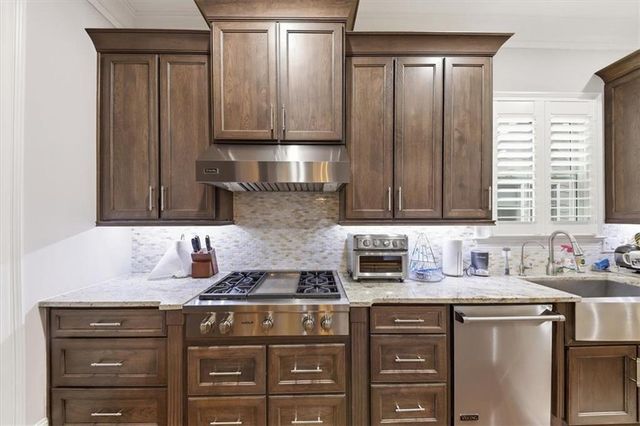 1041 Pine Grove Avenue NE, Atlanta, GA 30319