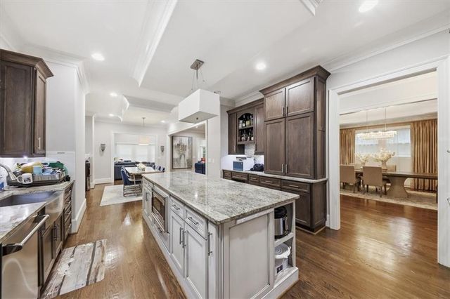 1041 Pine Grove Avenue NE, Atlanta, GA 30319