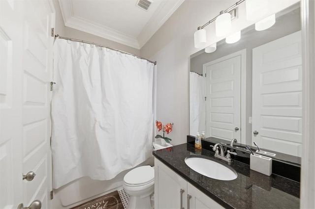 1041 Pine Grove Avenue NE, Atlanta, GA 30319