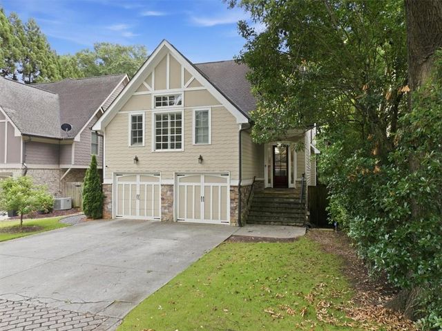 1041 Pine Grove Avenue NE, Atlanta, GA 30319