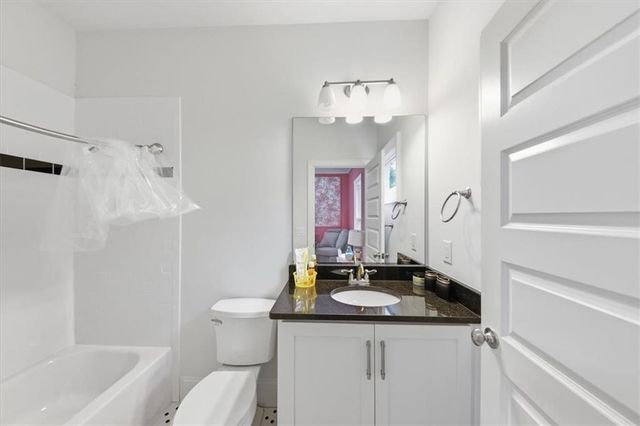 1041 Pine Grove Avenue NE, Atlanta, GA 30319