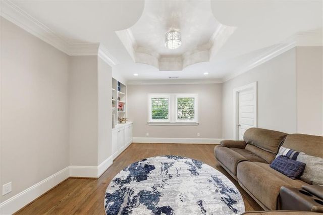 1041 Pine Grove Avenue NE, Atlanta, GA 30319