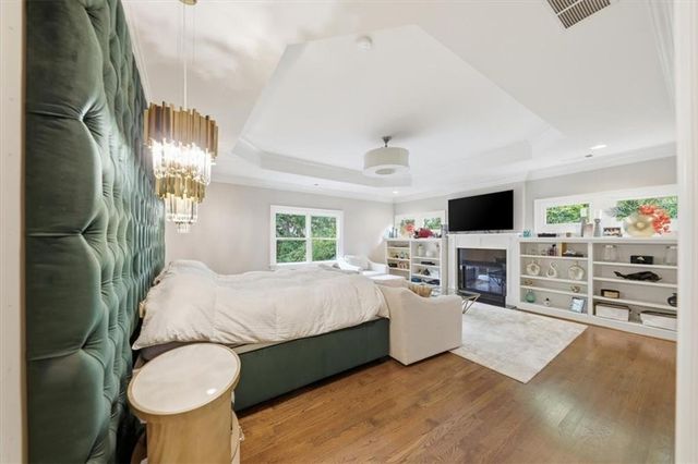1041 Pine Grove Avenue NE, Atlanta, GA 30319
