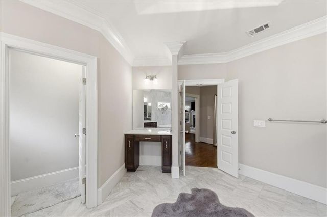 1041 Pine Grove Avenue NE, Atlanta, GA 30319