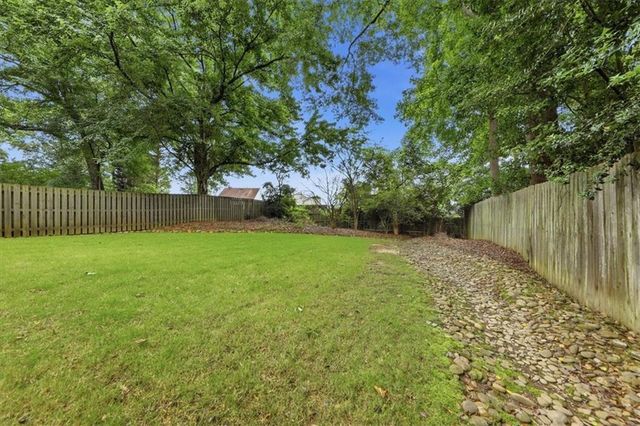 1041 Pine Grove Avenue NE, Atlanta, GA 30319