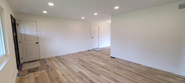 969 Robin Hill Drive, New Richmond, OH 45157