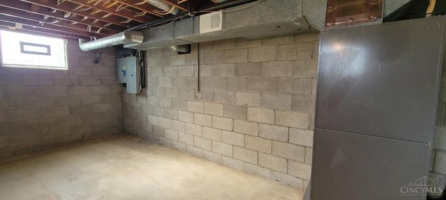 969 Robin Hill Drive, New Richmond, OH 45157