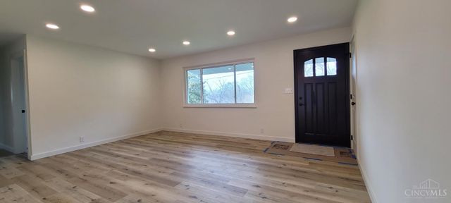 969 Robin Hill Drive, New Richmond, OH 45157