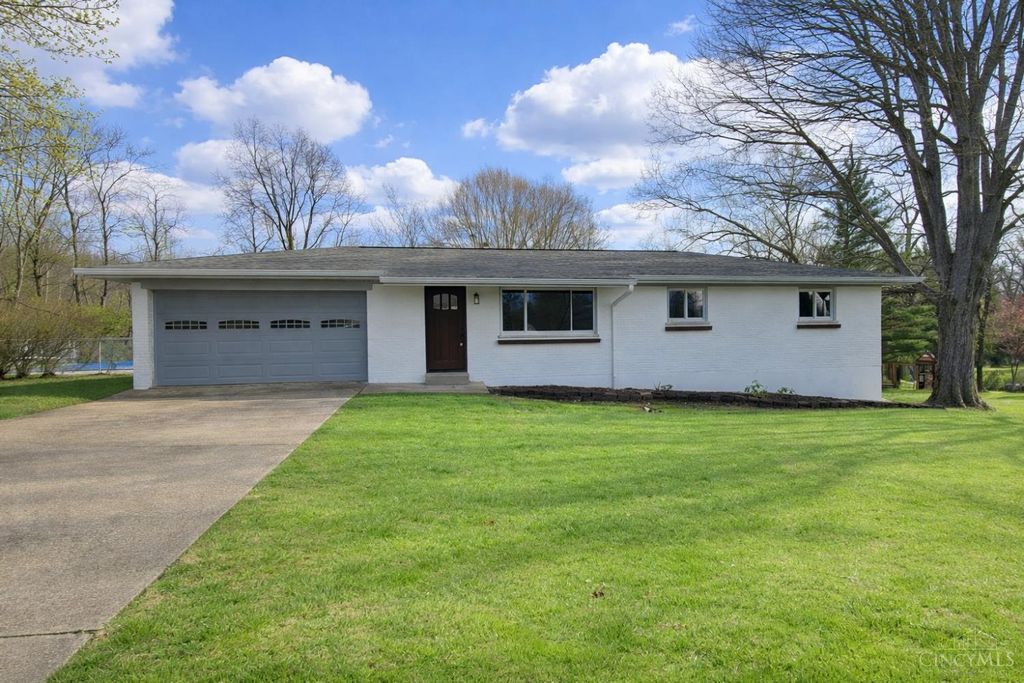 969 Robin Hill Drive, New Richmond, OH 45157