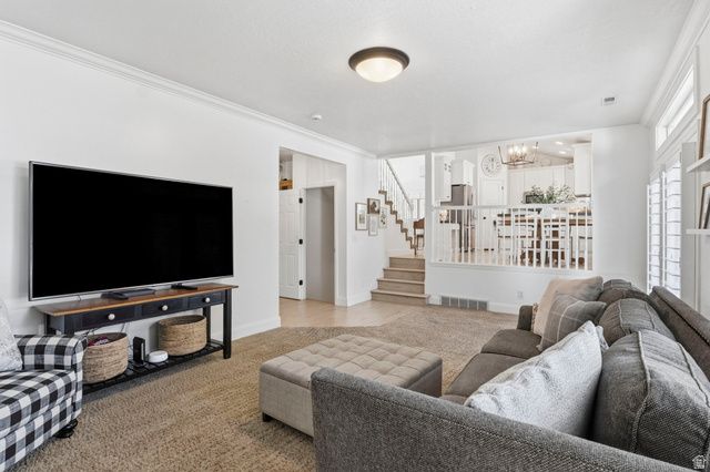 1215 S CAVE HOLLOW LN, Farmington, UT 84025