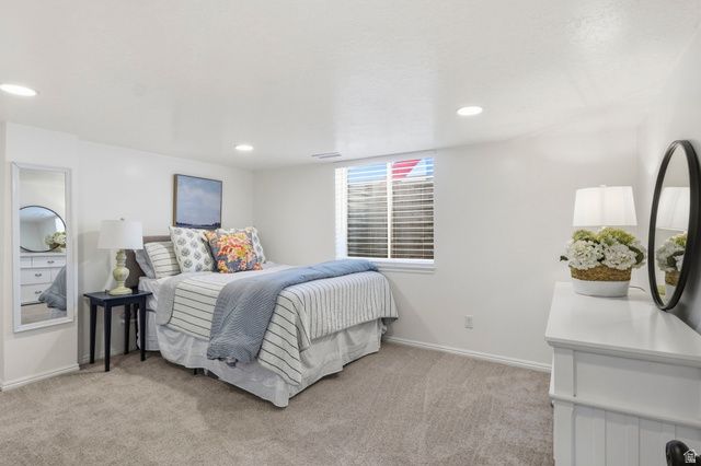 1215 S CAVE HOLLOW LN, Farmington, UT 84025