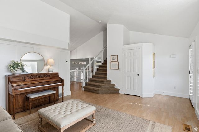 1215 S CAVE HOLLOW LN, Farmington, UT 84025