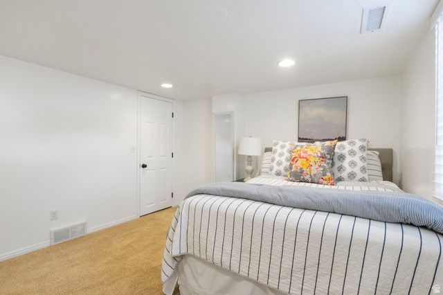 1215 S CAVE HOLLOW LN, Farmington, UT 84025