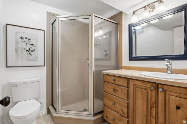 1215 S CAVE HOLLOW LN, Farmington, UT 84025