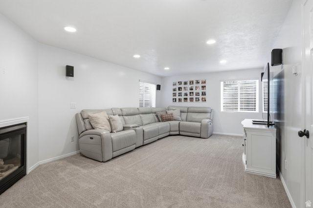 1215 S CAVE HOLLOW LN, Farmington, UT 84025