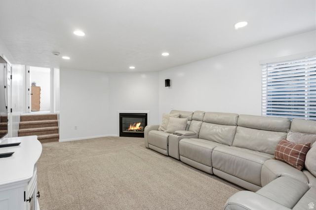 1215 S CAVE HOLLOW LN, Farmington, UT 84025