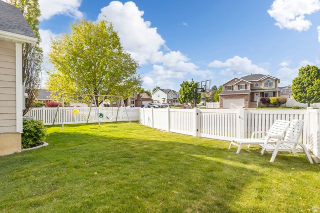 1215 S CAVE HOLLOW LN, Farmington, UT 84025
