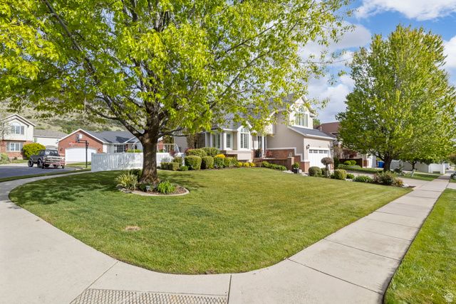 1215 S CAVE HOLLOW LN, Farmington, UT 84025