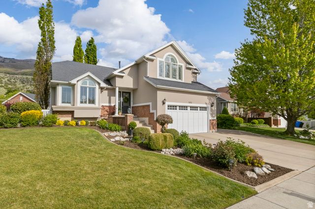 1215 S CAVE HOLLOW LN, Farmington, UT 84025