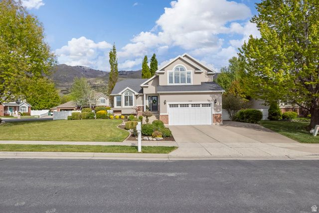 1215 S CAVE HOLLOW LN, Farmington, UT 84025