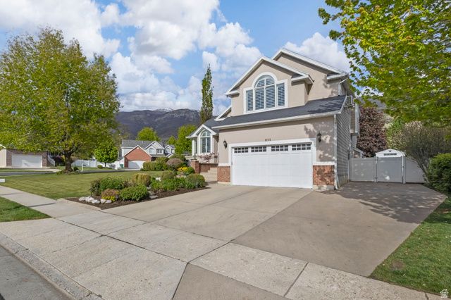 1215 S CAVE HOLLOW LN, Farmington, UT 84025