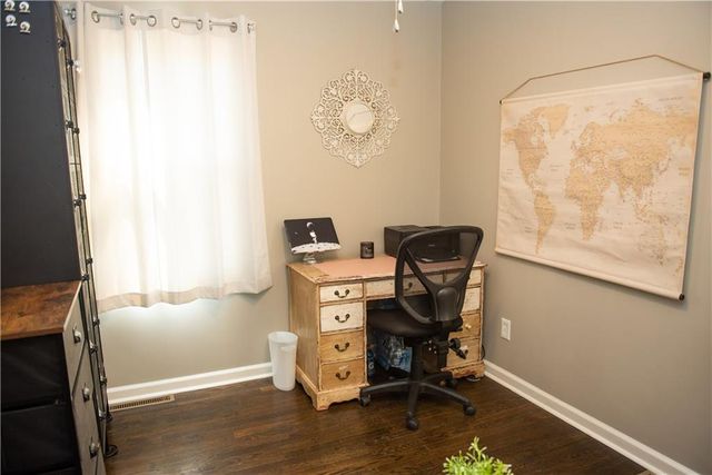 13501 Applewood Drive, Grandview, MO 64030