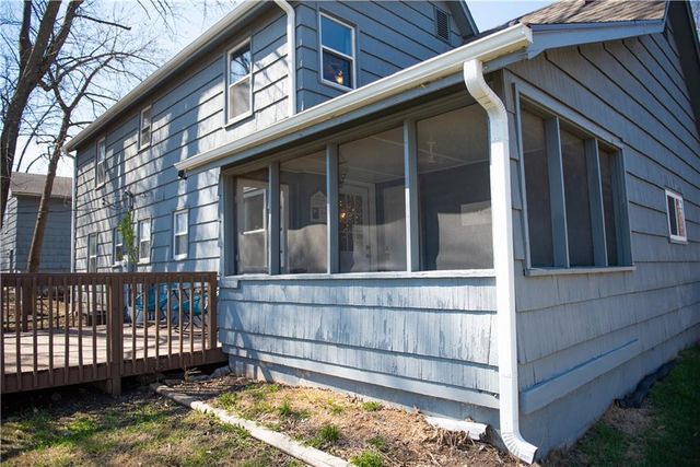 13501 Applewood Drive, Grandview, MO 64030