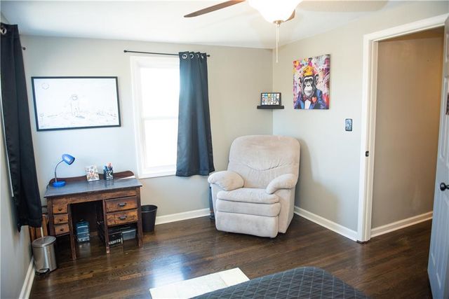 13501 Applewood Drive, Grandview, MO 64030