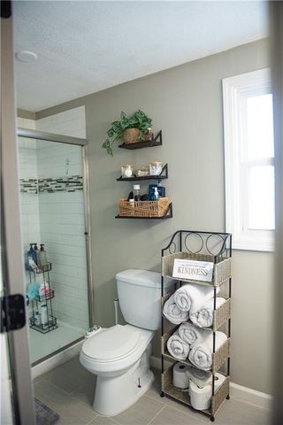 13501 Applewood Drive, Grandview, MO 64030