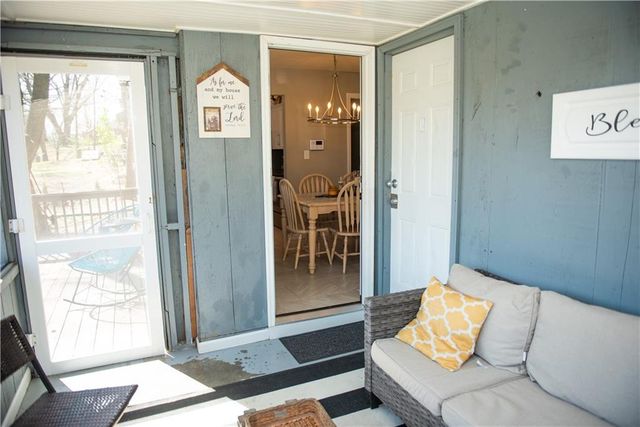 13501 Applewood Drive, Grandview, MO 64030