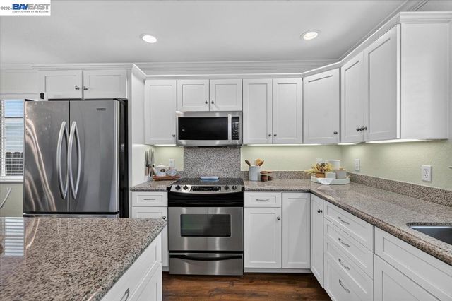 118 Diamond Dr, Livermore, CA 94550