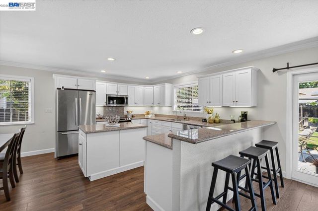 118 Diamond Dr, Livermore, CA 94550