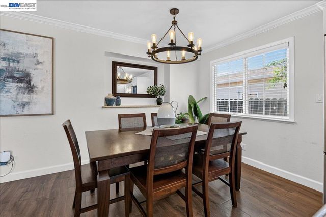 118 Diamond Dr, Livermore, CA 94550