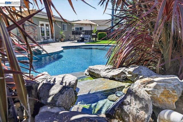 118 Diamond Dr, Livermore, CA 94550