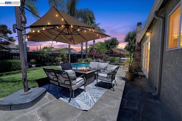 118 Diamond Dr, Livermore, CA 94550