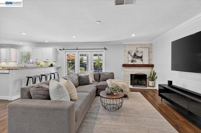 118 Diamond Dr, Livermore, CA 94550