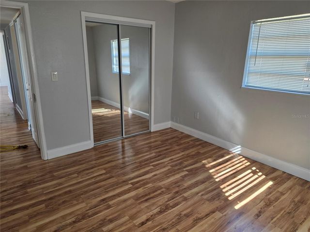 821 S SOLANDRA DRIVE, Orlando, FL 32807