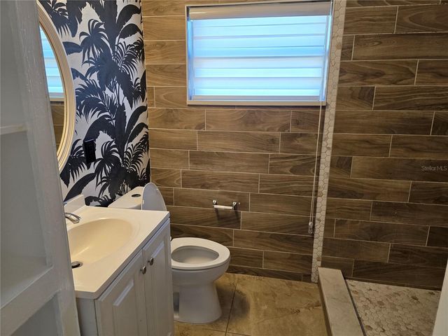 821 S SOLANDRA DRIVE, Orlando, FL 32807