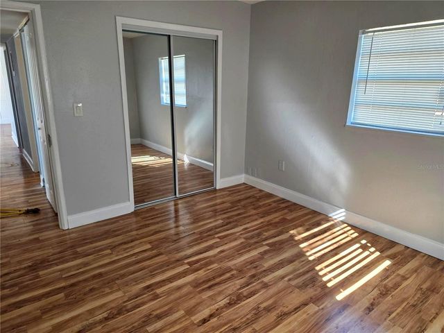 821 S SOLANDRA DRIVE, Orlando, FL 32807