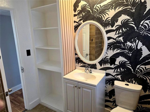 821 S SOLANDRA DRIVE, Orlando, FL 32807