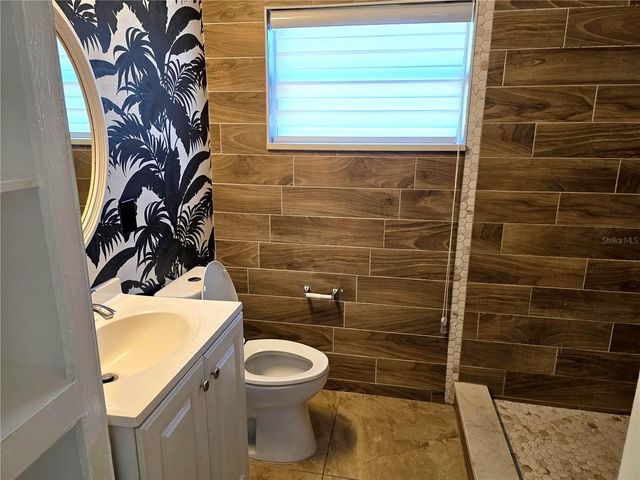 821 S SOLANDRA DRIVE, Orlando, FL 32807