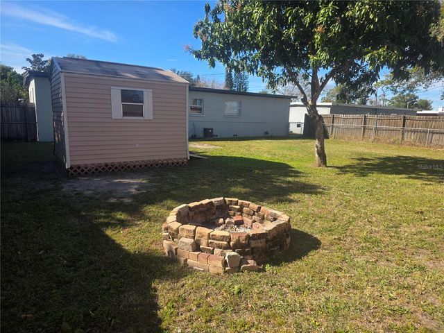 821 S SOLANDRA DRIVE, Orlando, FL 32807